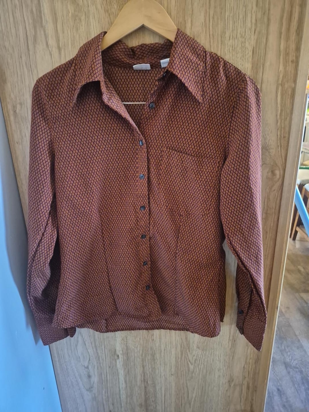 Levi's Women's Rust-Brown Patterned Button-Up Shirt - Picture 4 of 5